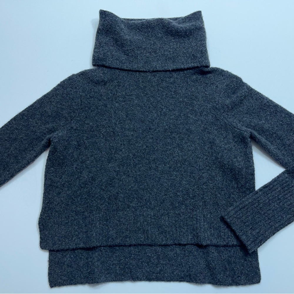 ALLSAINTS Wool Blend Funnel Neck Sweater Womens Size Small Gray Cropped Vented